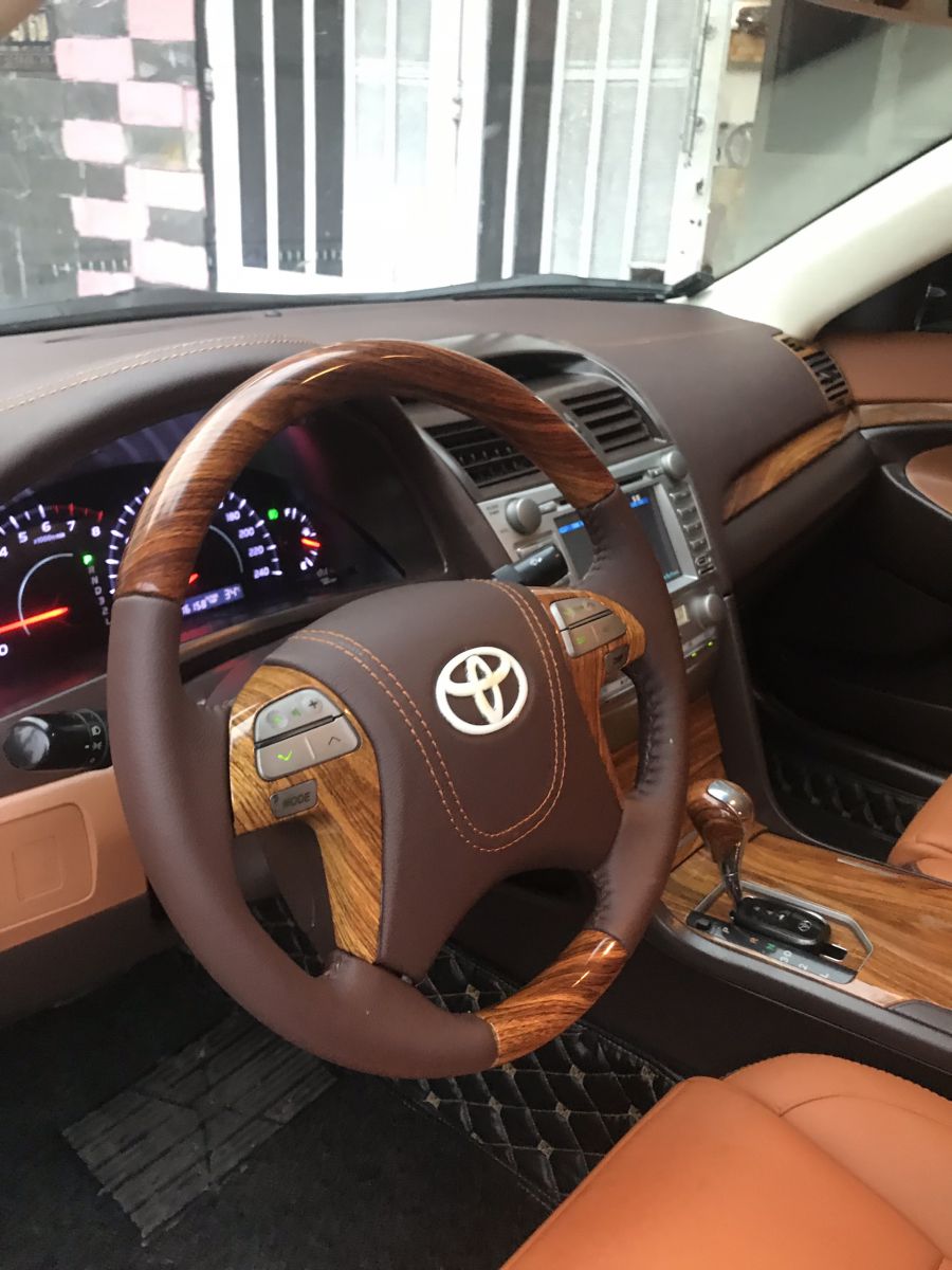 Sơn vân gỗ nội thất xe camry